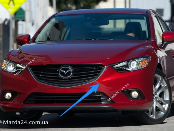 GHP950A11A62 — Заглушка крюка переднего бампера красная (41V) Mazda 6 (2012-2017) с галогенными фарами
