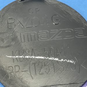 KB8A50A11BBB - Заглушка буксировочного крюка переднего бампера Mazda CX-5 (2017-2021)